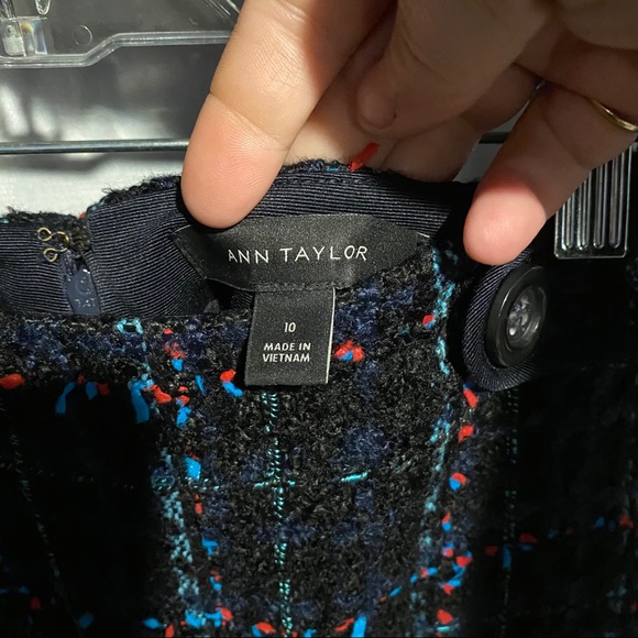 Ann Taylor Women’s Size 10/12 Jacket Skirt Set EUC - Picture 8 of 12